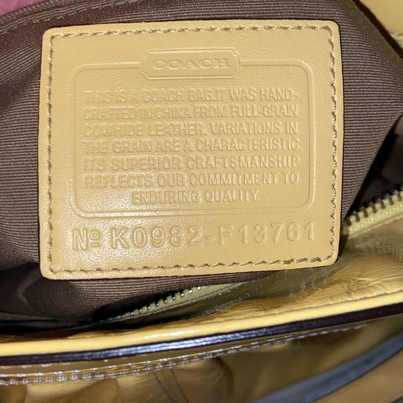 Coach Gallery East West Tote EUC - Picture 9 of 9